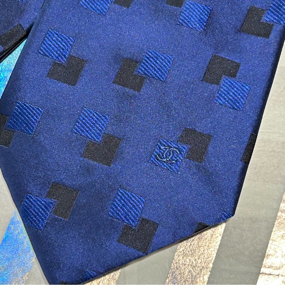 Chanel Necktie EUC - Picture 3 of 7